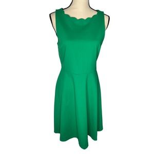 NEW Nicole Miller Sleeveless Dress Size M in Green w/Scalloped Neckline